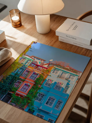 Bunte Häuserfassaden Kletterpflanzen