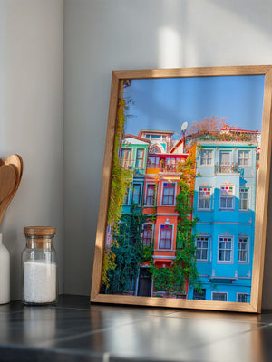 Bunte Häuserfassaden Kletterpflanzen