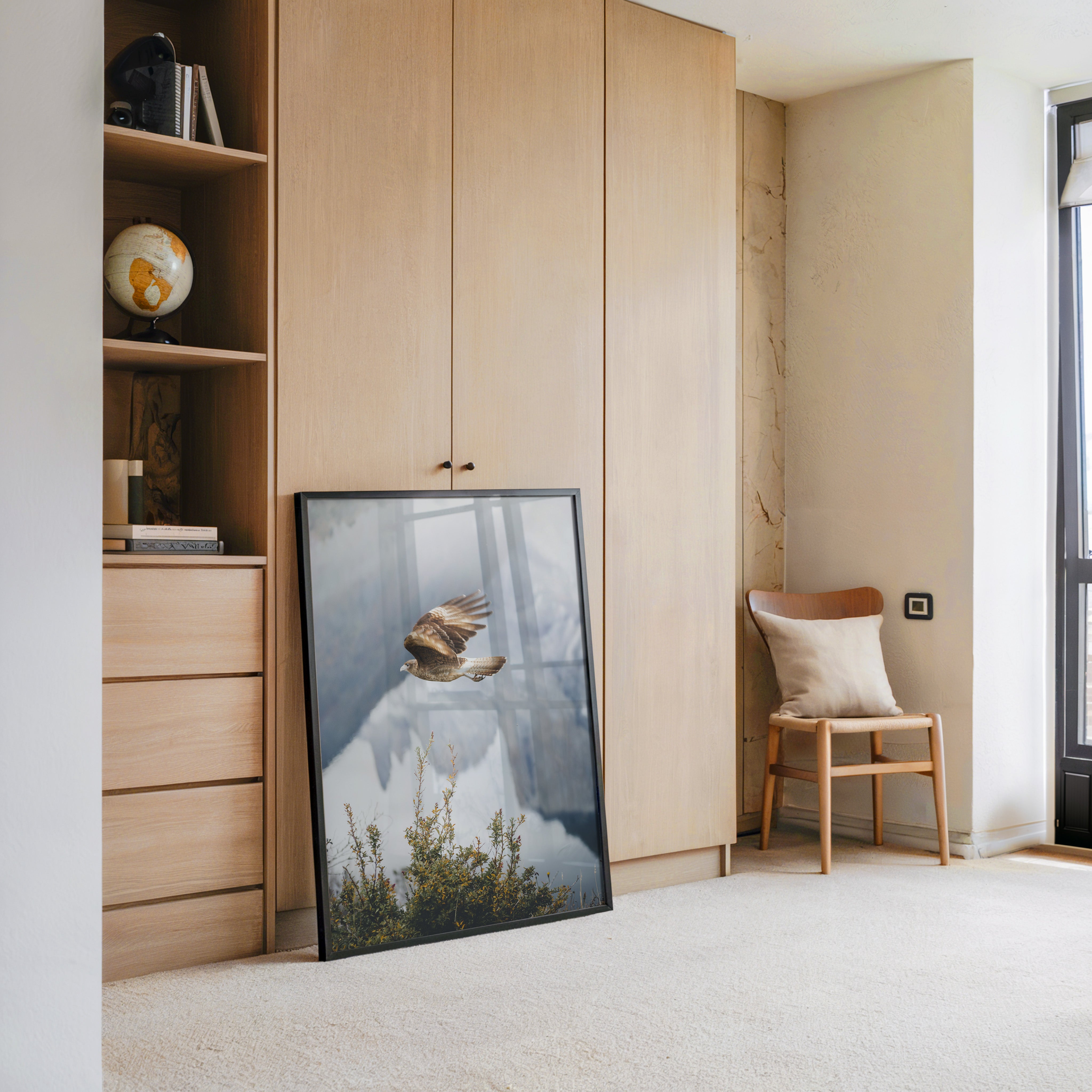 Greifvogel Flug Berge Nebel