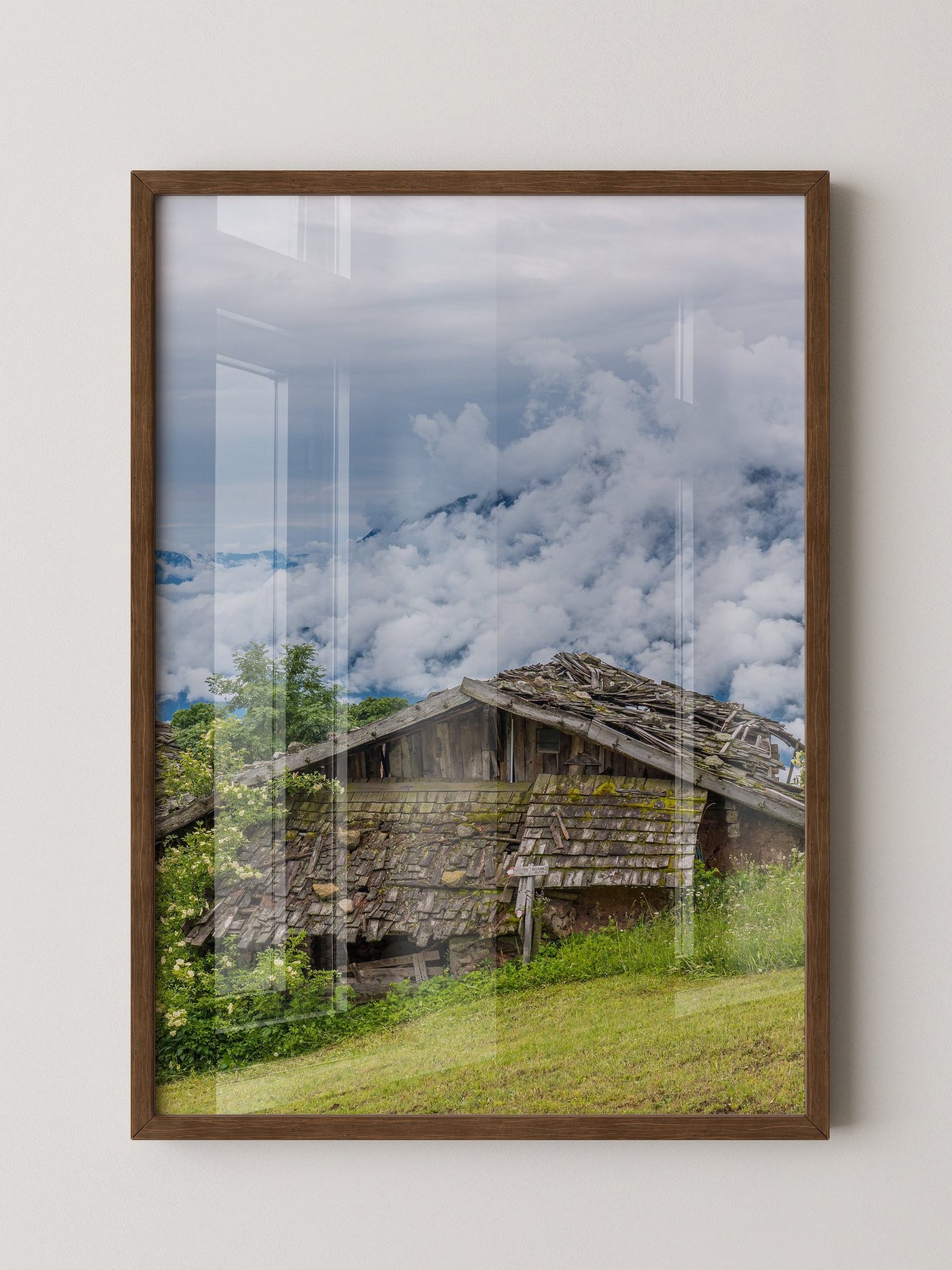 Verfallene Hütte Bergnebel