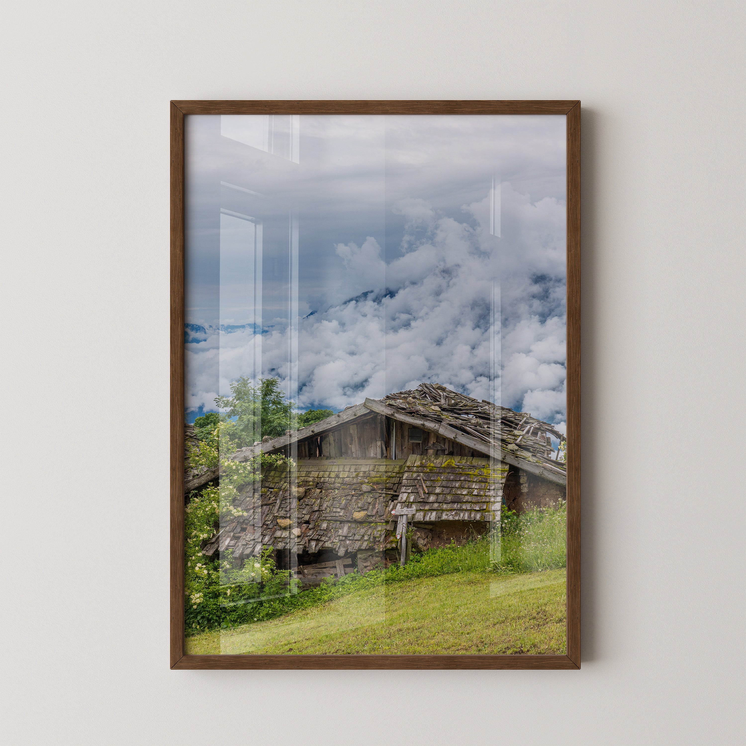 Verfallene Hütte Bergnebel