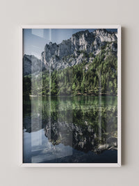 Bergsee Spiegelung alpines Grün