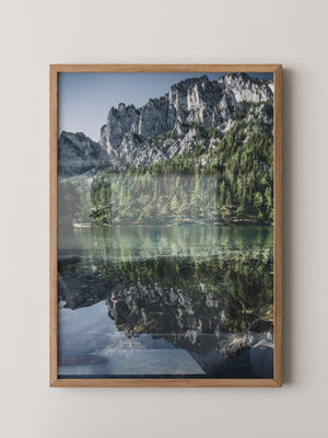 Bergsee Spiegelung alpines Grün
