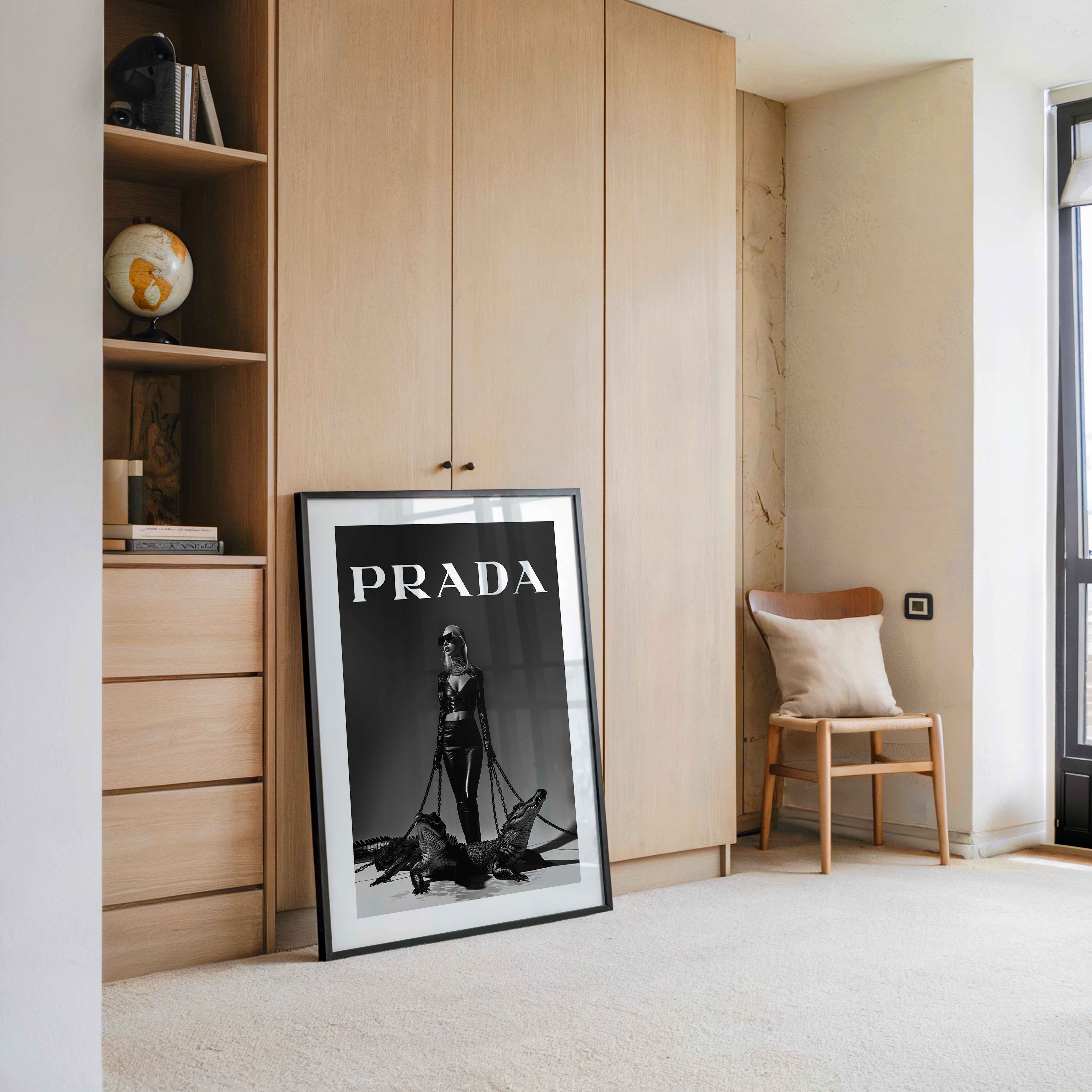 Frau Krokodil schwarzweiß