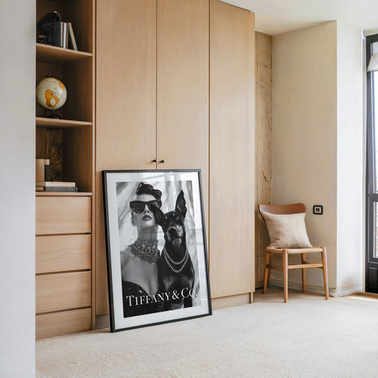 Frau Hund Schwarzweiß Glamour