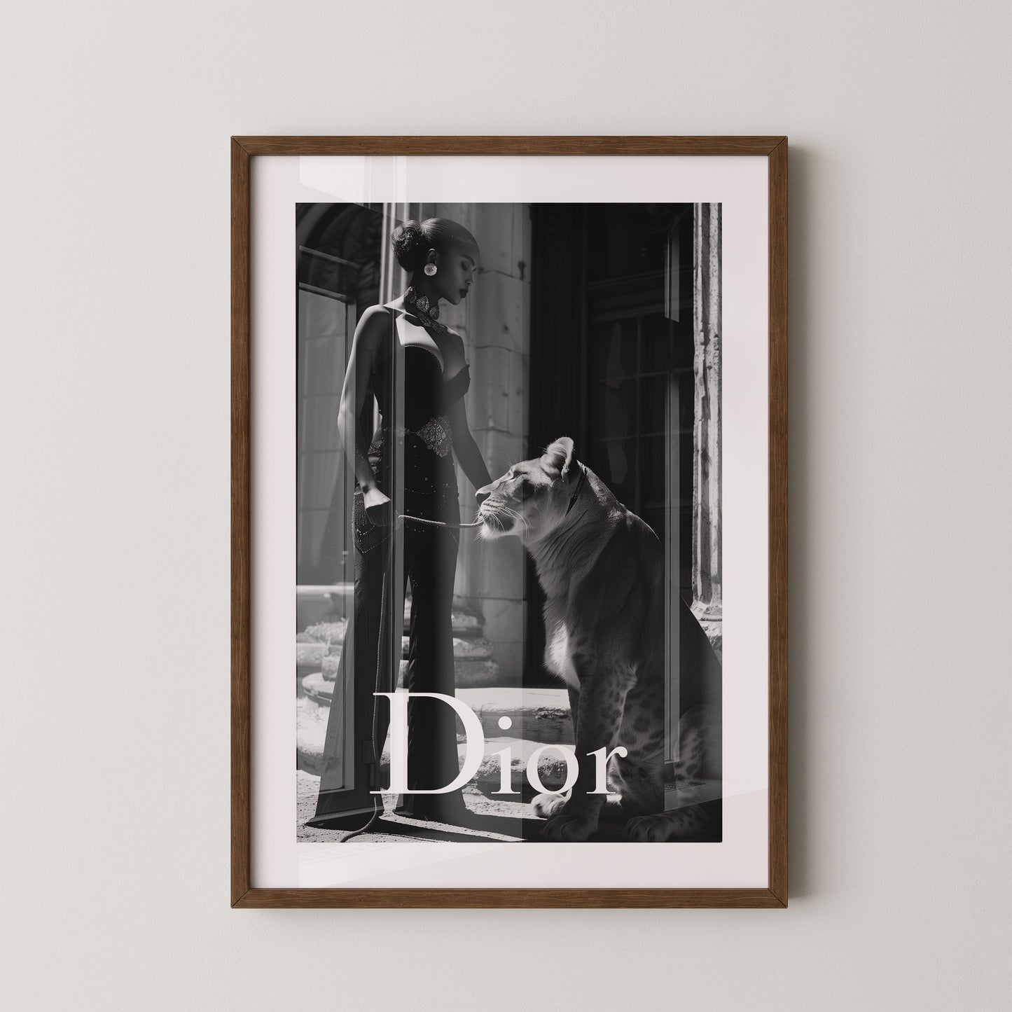 Schwarz-Weiß Eleganz Löwin