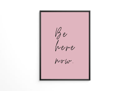 Schriftzug Rosa Minimalistisch