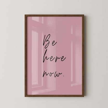 Schriftzug Rosa Minimalistisch