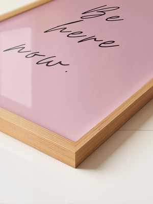 Schriftzug Rosa Minimalistisch