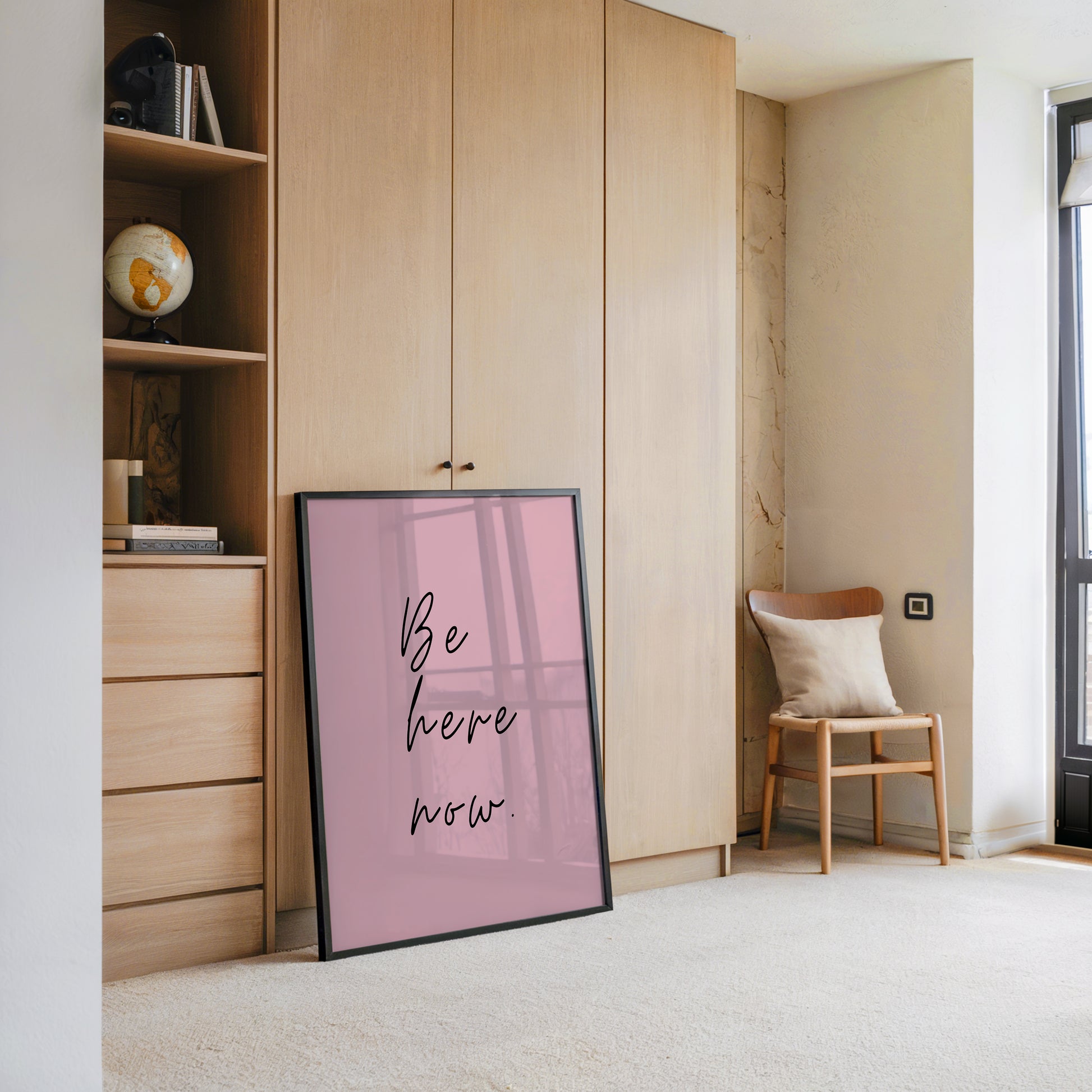 Schriftzug Rosa Minimalistisch