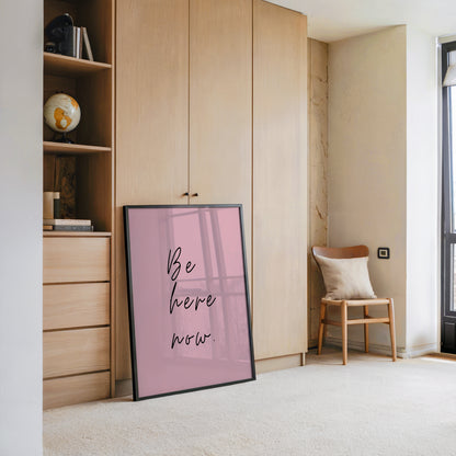 Schriftzug Rosa Minimalistisch