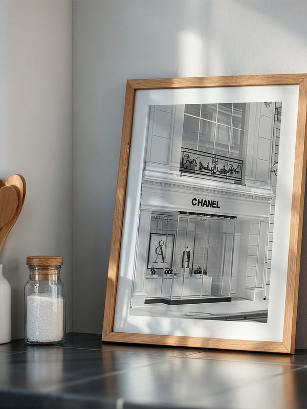 Chanel Ladenfassade Schwarzweiß