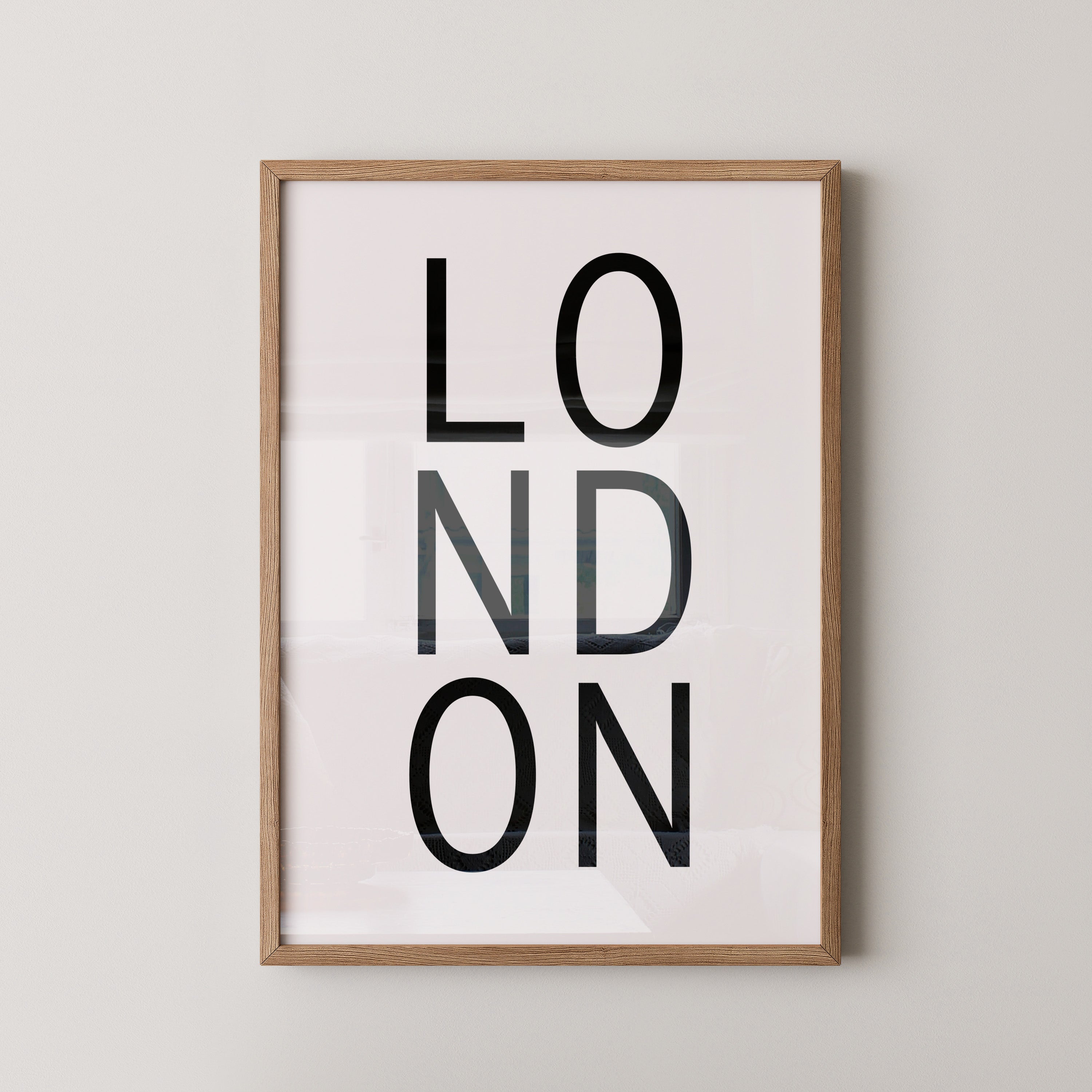 LONDON Schrift vertikal schwarz