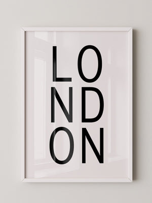 LONDON Schrift vertikal schwarz