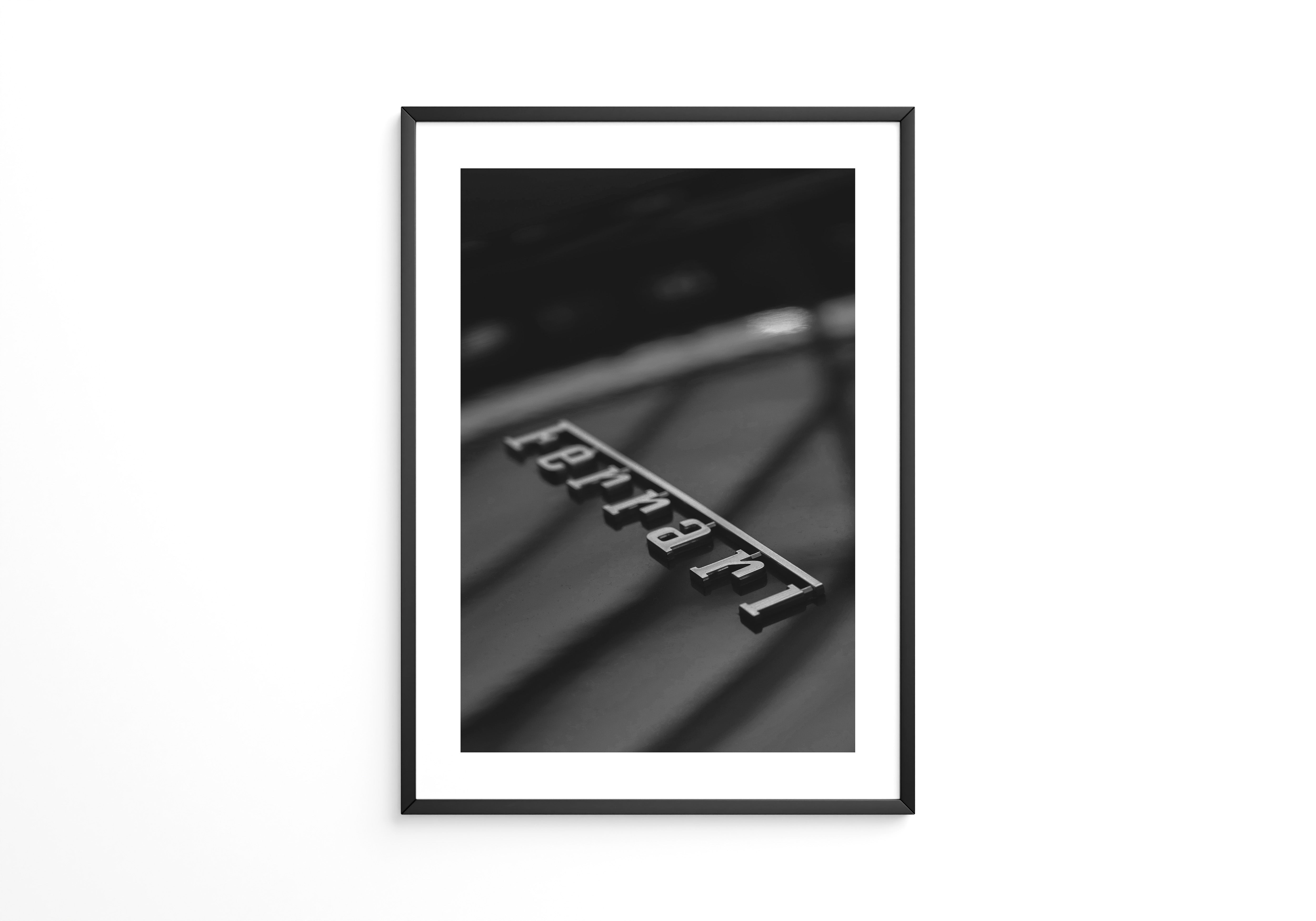 Ferrari Logo Schwarz-Weiß