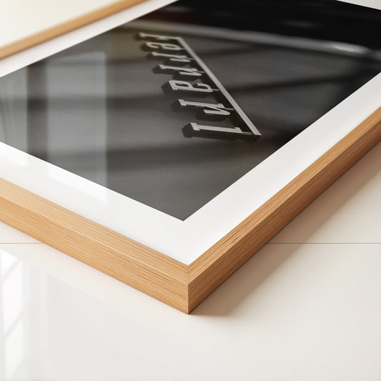 Ferrari Logo Schwarz-Weiß