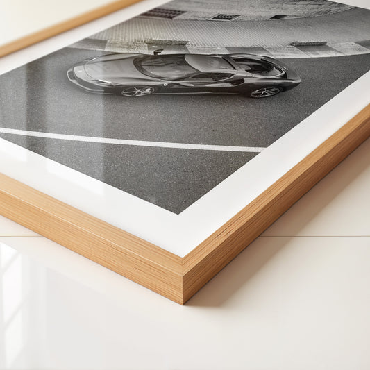 Sportwagen Kurve Schwarzweiß