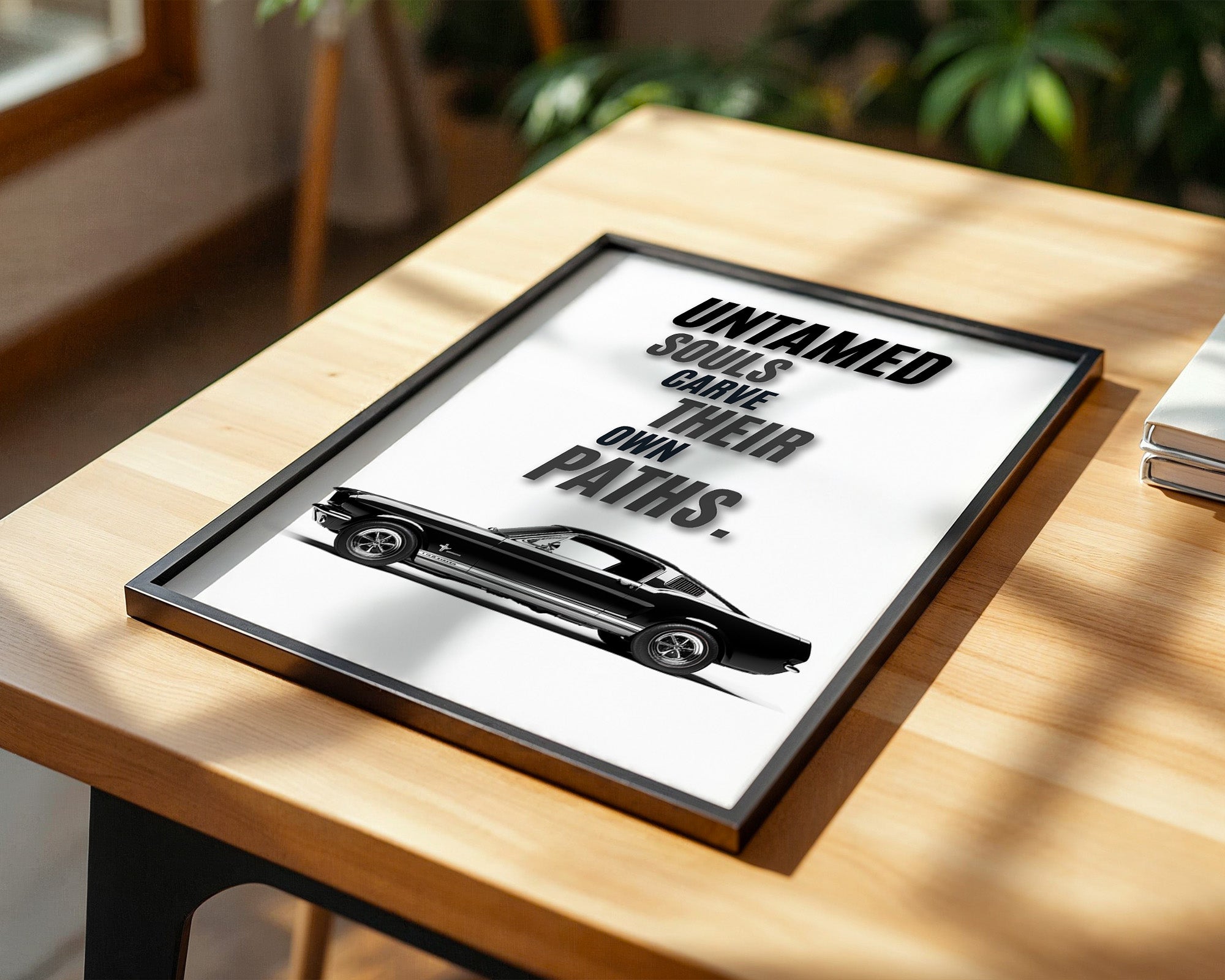 Mustang Seitenansicht Schwarzweiß