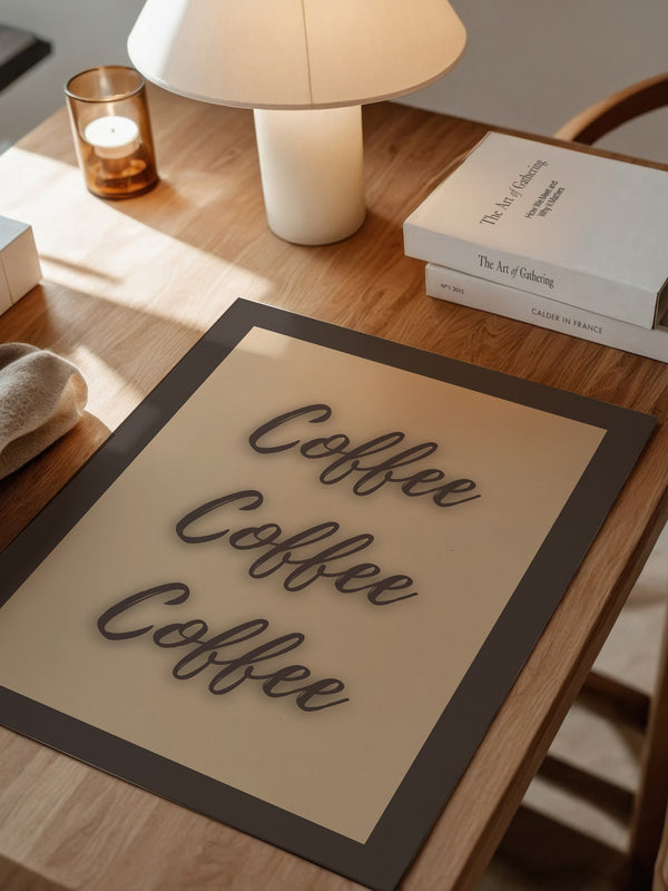 Kaffee Schriftzug Dreifach Braun