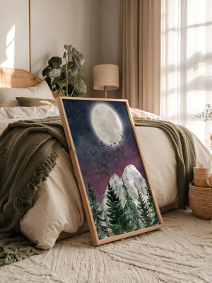 Vollmond über schneebedeckten Tannen