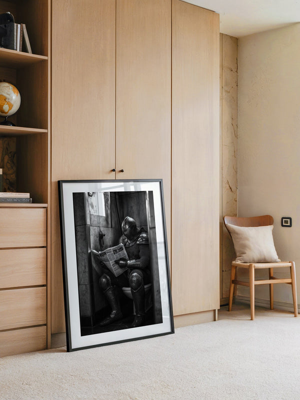 Ritter Rüstung Zeitungsklo S/W