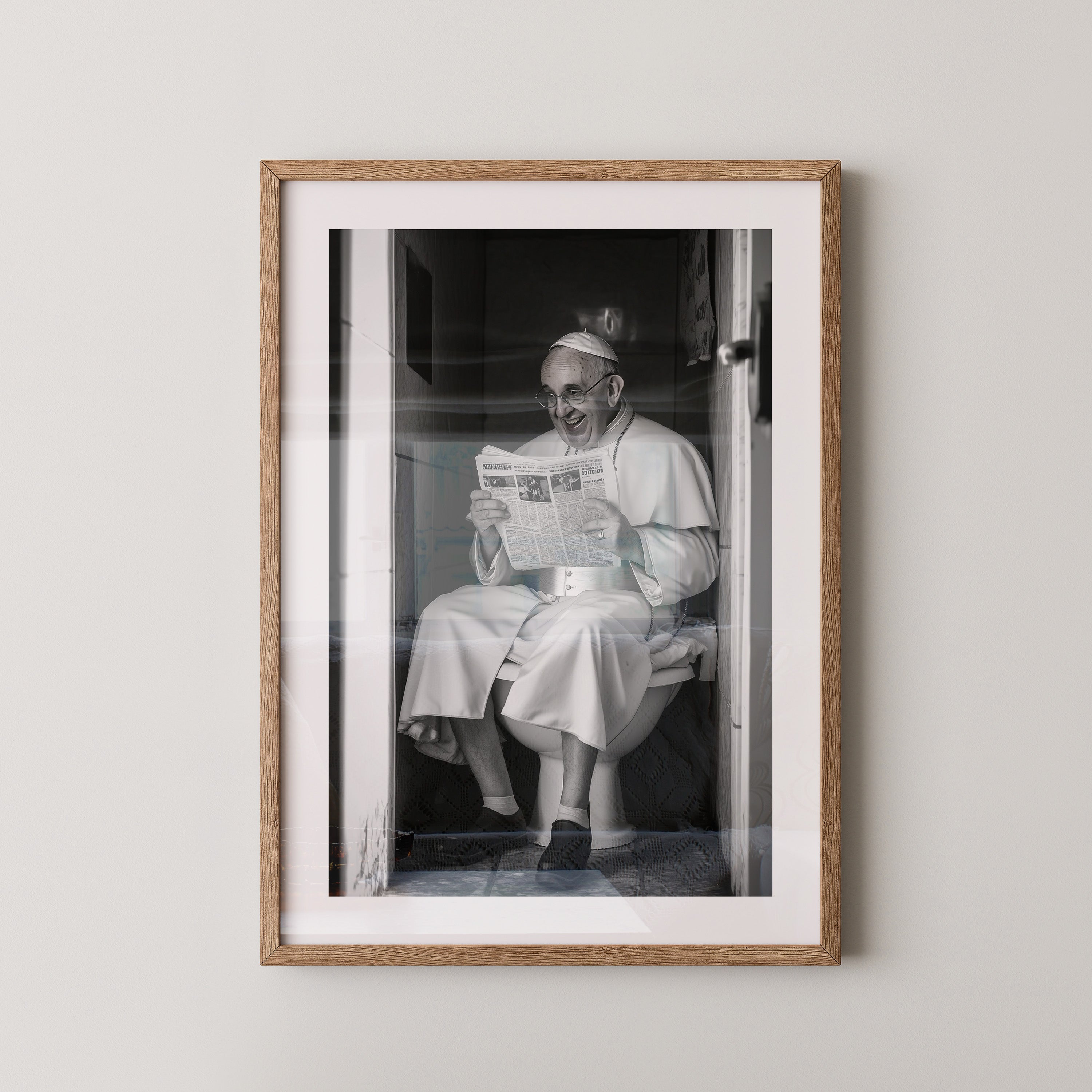 Lesender Mann Toilettenmoment S/W