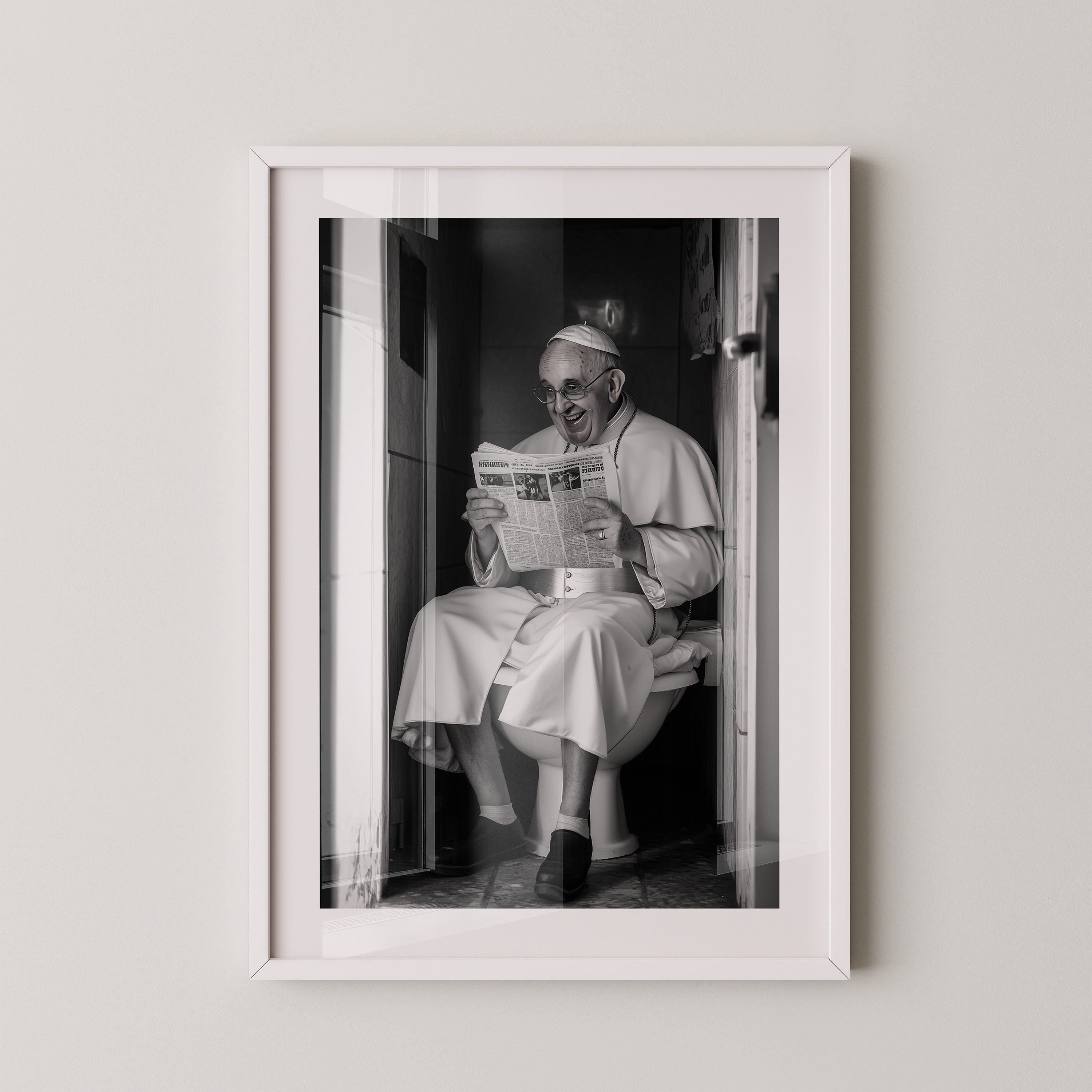 Lesender Mann Toilettenmoment S/W