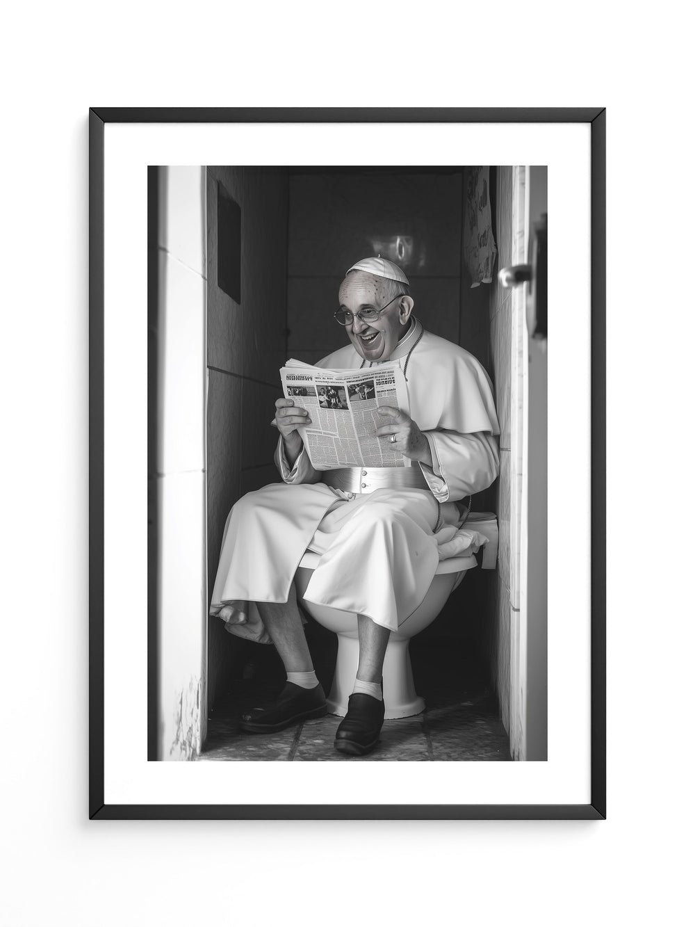 Lesender Mann Toilettenmoment S/W