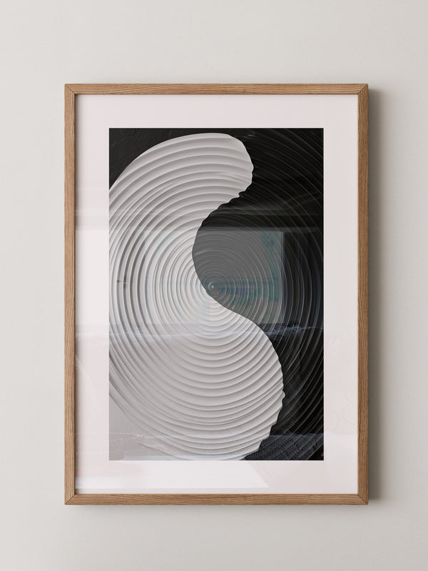 Yin Yang Wellen schwarz weiß