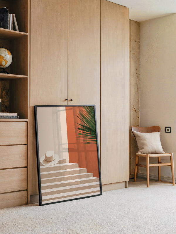 Hut auf Treppen minimalistisch