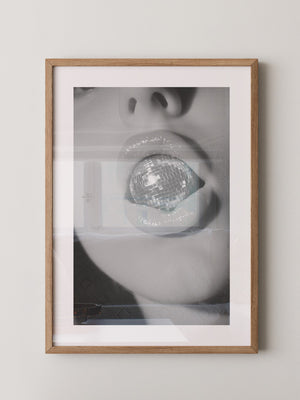 Diskokugel Mund Glanz Schwarzweiß