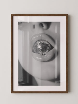 Diskokugel Mund Glanz Schwarzweiß