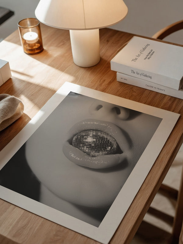 Diskokugel Mund Glanz Schwarzweiß