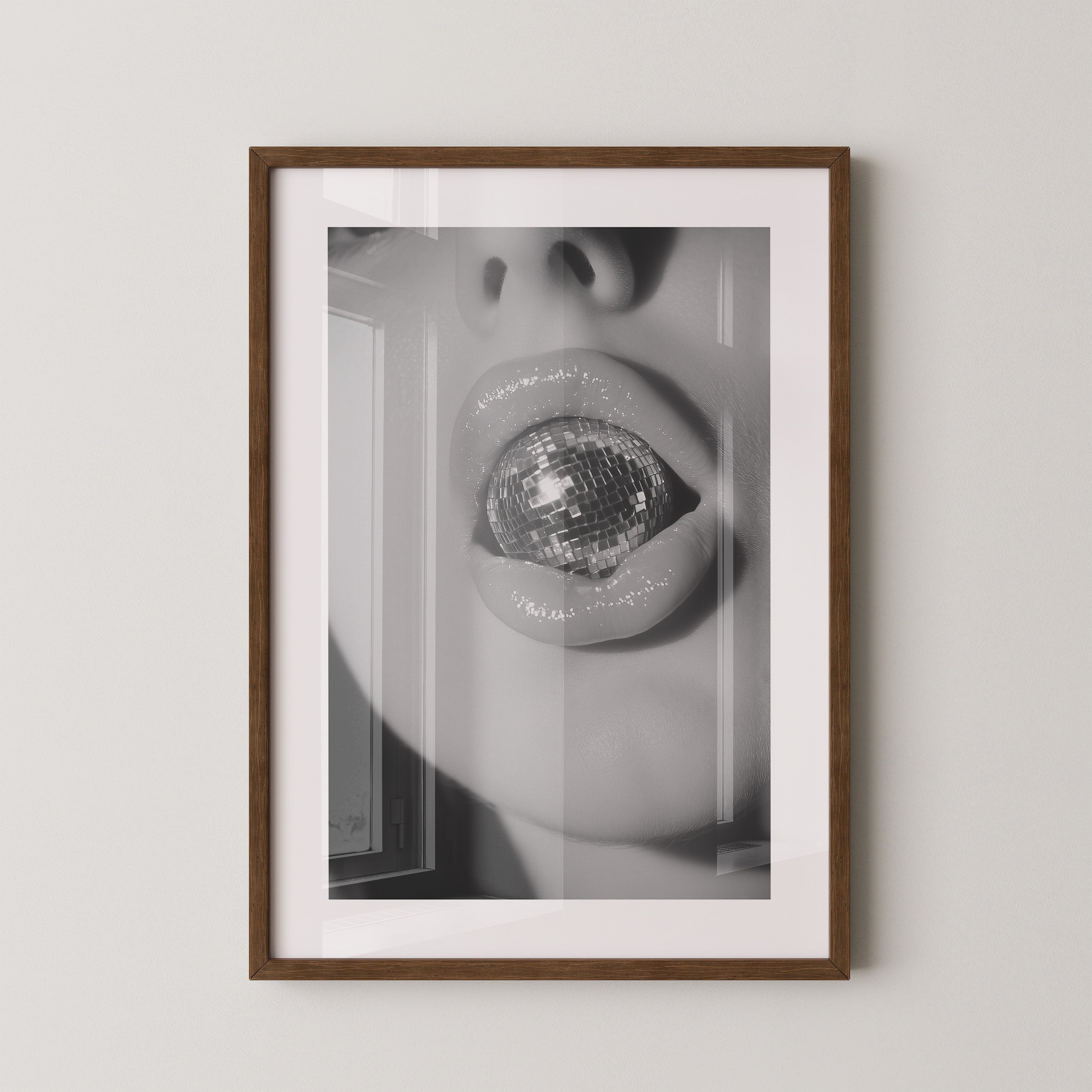 Diskokugel Mund Glanz Schwarzweiß