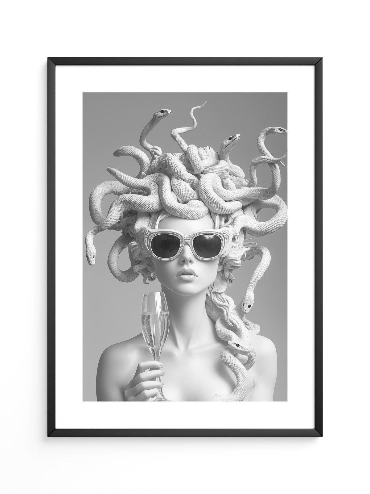 Medusa Modern S/W Glamour