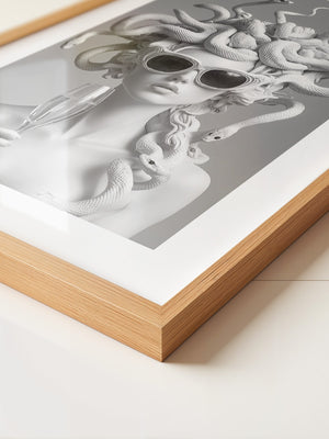 Medusa Modern S/W Glamour