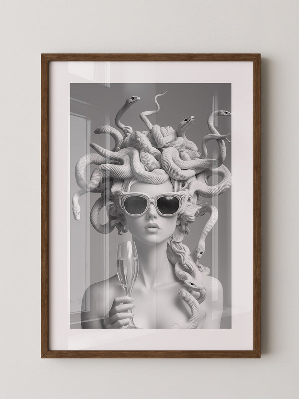 Medusa Modern S/W Glamour