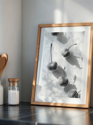 Kirschen Wasser Spiegelung S/W