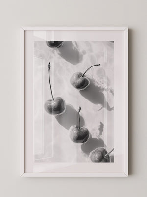 Kirschen Wasser Spiegelung S/W