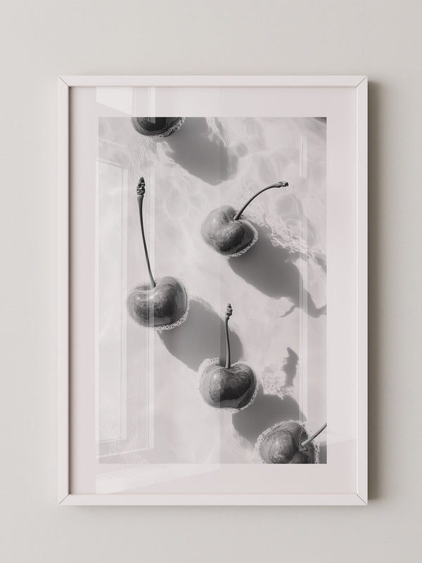 Kirschen Wasser Spiegelung S/W