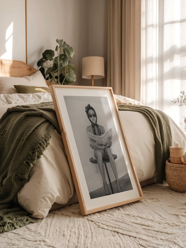 Zeitungsleserin Retro Stil