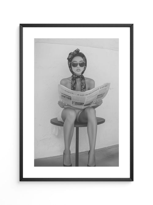 Zeitungsleserin Retro Stil