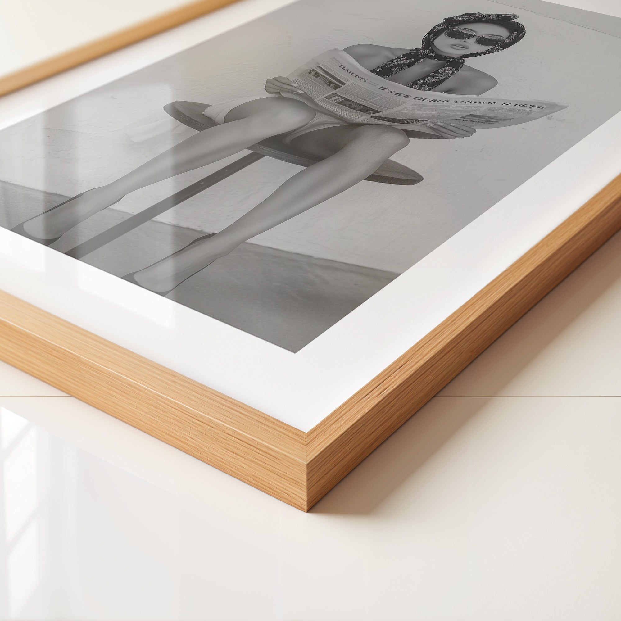 Zeitungsleserin Retro Stil