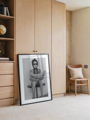 Lesende Frau Retro Schwarzweiß