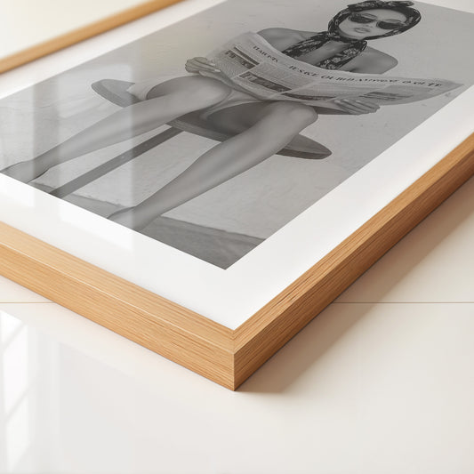 Lesende Frau Retro Schwarzweiß