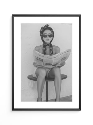 Lesende Frau Retro Schwarzweiß