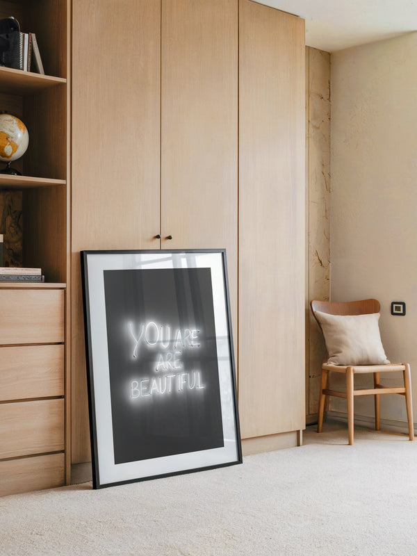 Neon Schriftzug Leuchtend Schwarzweiß