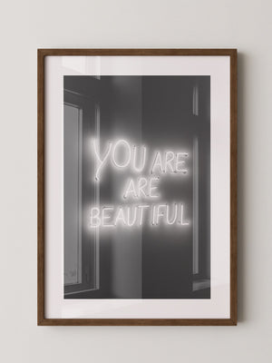 Neon Schriftzug Leuchtend Schwarzweiß