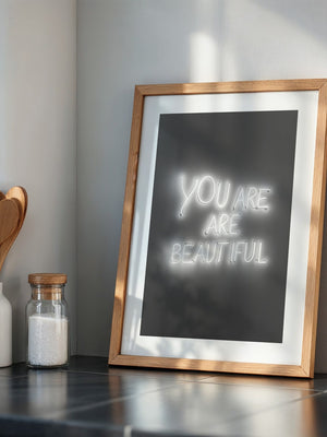 Neon Schriftzug Leuchtend Schwarzweiß