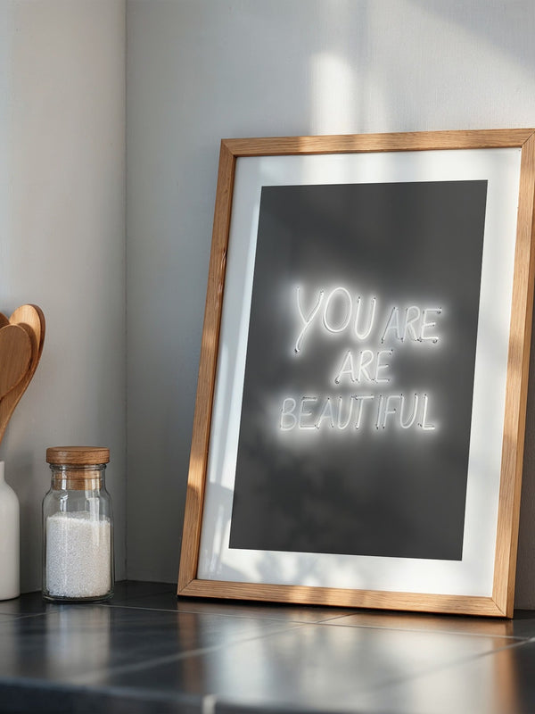 Neon Schriftzug Leuchtend Schwarzweiß